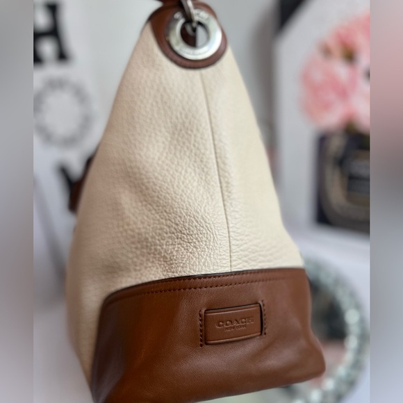 Coach Hadley Luxe Grain Pebbled Leather Ivory and Cognac   Tote bag - Picture 6 of 14